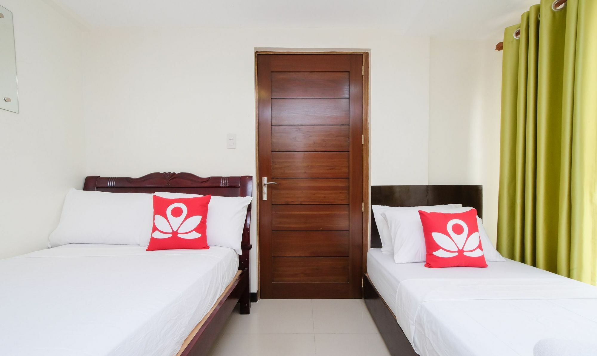 Zen Rooms Time Travellers Makati Makati City Bagian luar foto