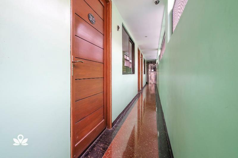 Zen Rooms Time Travellers Makati Makati City Bagian luar foto