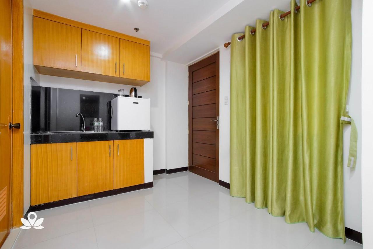 Zen Rooms Time Travellers Makati Makati City Bagian luar foto